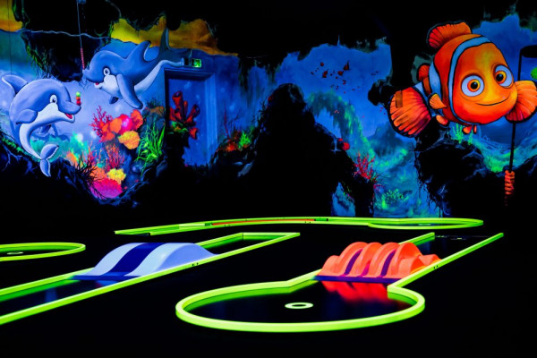 Muurschildering Blacklight Neon 8. Speeltuin Morskieft Fleringen