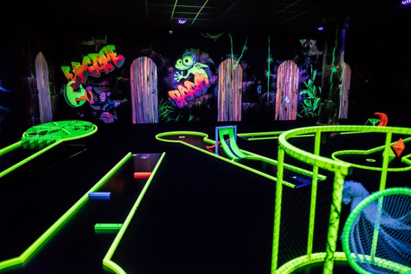 Muurschildering Blacklight Neon 9. Speeltuin Morskieft Fleringen